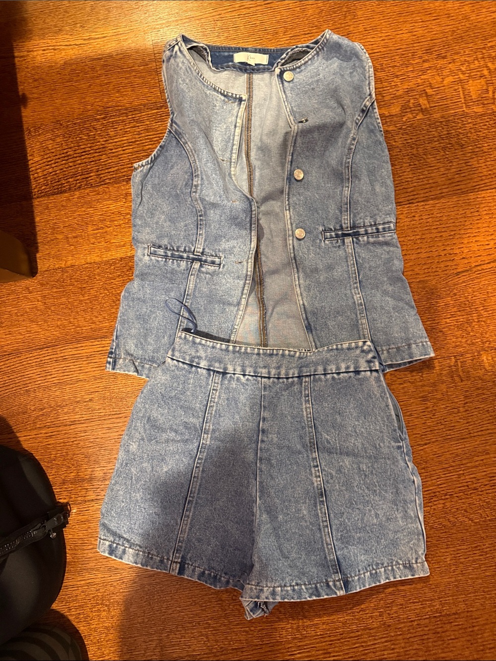 Kelsis denim short set